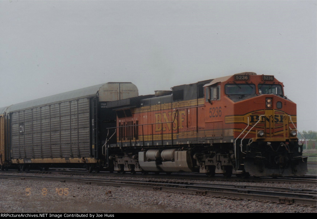 BNSF 5236 East